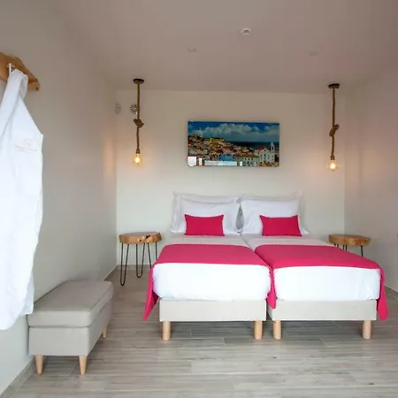 Landsted Hillside House &