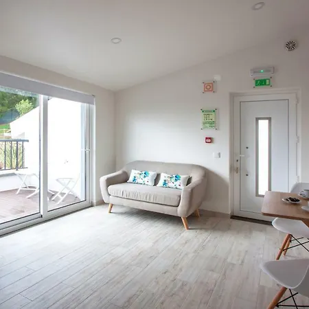 Landsted Hillside House & *