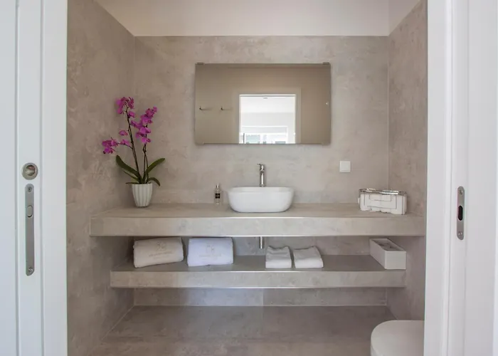 Hillside House & Landsted *