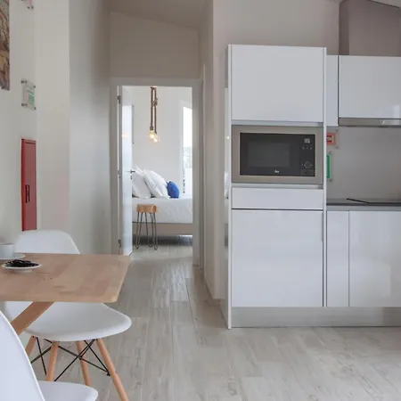 Hillside House Летний дом *