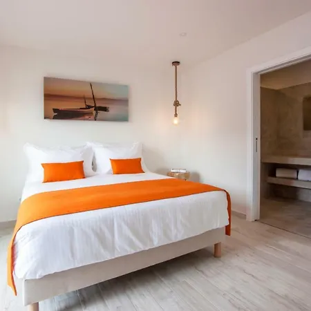 Hillside House &
